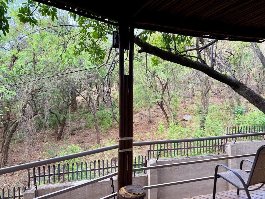 5 Bedroom Property for Sale in Safari Gardens North West